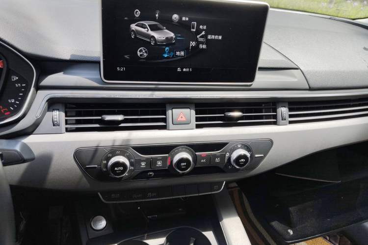 Used Audi A4L 2017 40 TFSI Ambition Edition Audio And AC Panel
