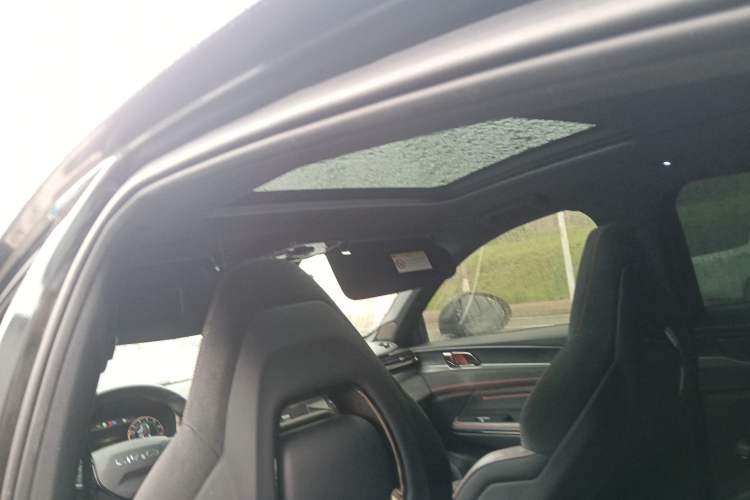 Used Lynk & Co 05 2020 2.0TD Four-Wheel Drive HypeHalo Headliner