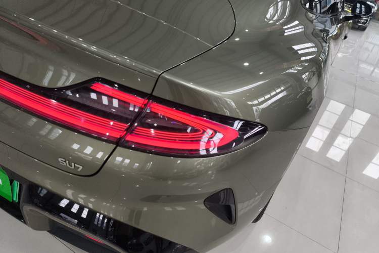 Used Xiaomi Auto SU7 2024 Rear-Drive Long-Range Intelligent Driving Version