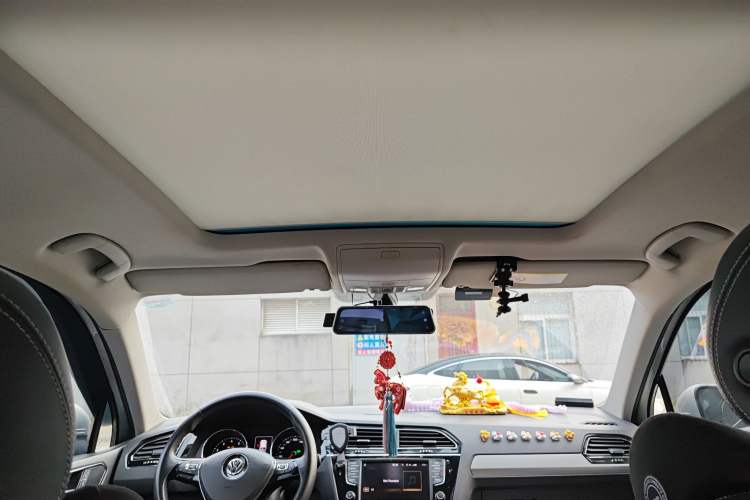 Used Volkswagen Tiguan L 2017 330TSI Automatic Two-Wheel Drive Luxury Edition