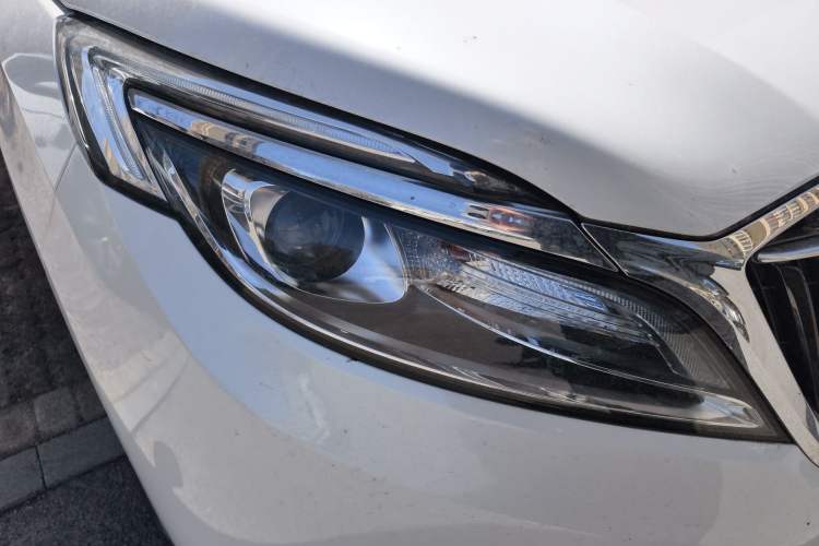 Used Buick GL8 2018 ES 28T Comfort Model China VI Standard Right Front Headlight