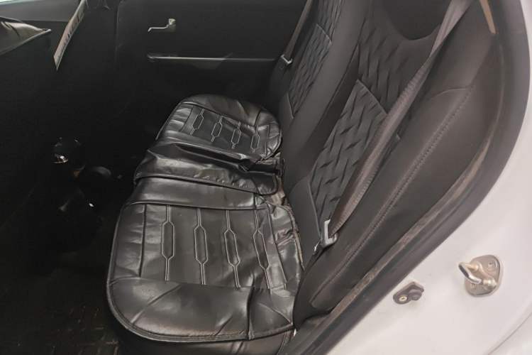 Used Kia K2 2015 Sedan 1.4L MT GLS Left Rear Seat