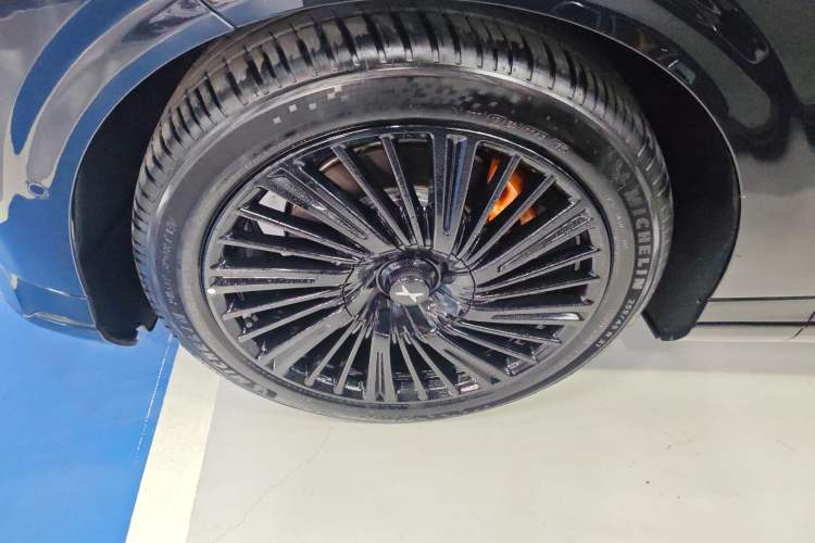 Used XPeng G9 2025 625 Long-Range Max Exterior 7