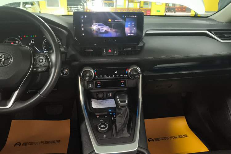 Used Toyota Wildlander 2023 Dual-Motor 2.5L E-CVT Four-Wheel Drive Prestige Edition