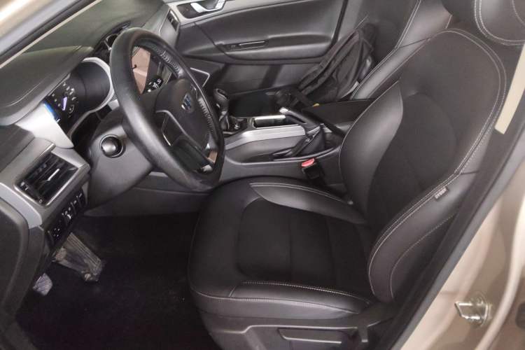 Used Geely Auto Emgrand GL 2017 1.8L Manual Elite Model Left Front Seat