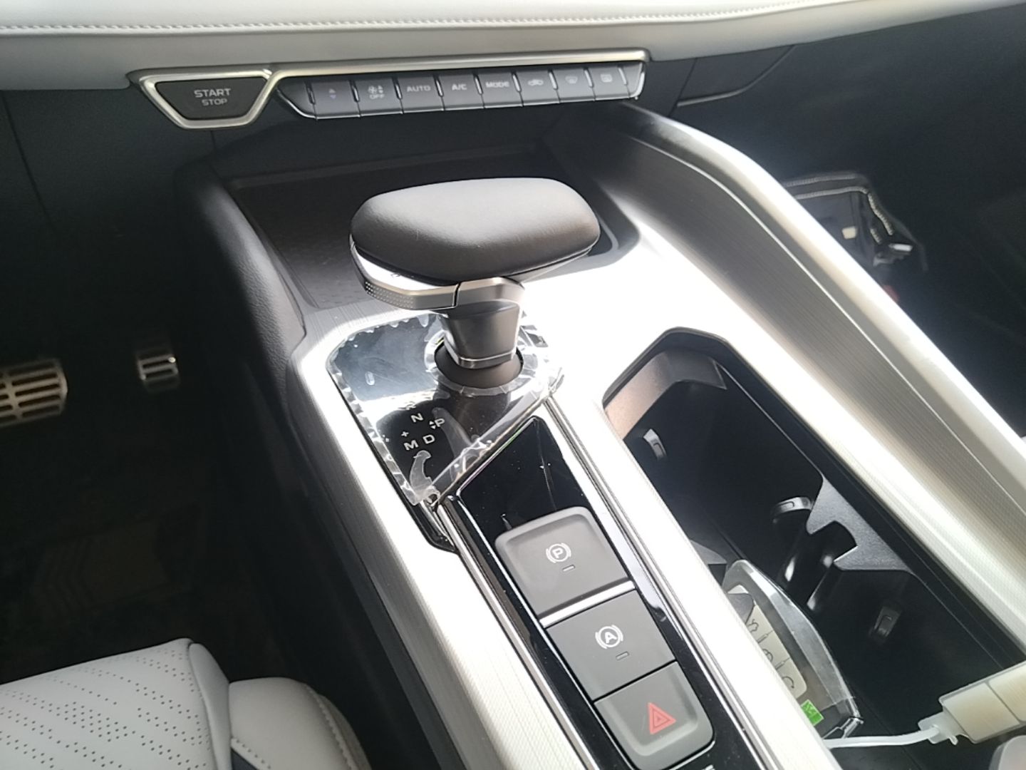 Geely Auto Preface 2023 2.0TD Prestige Version — снимка 16