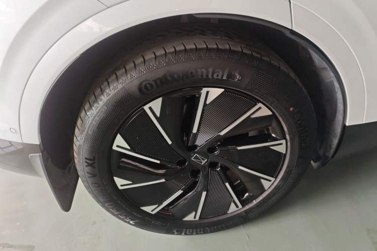 Used Avatr 07 2024 Max Extended-Range Edition Right Rear Wheel Hub