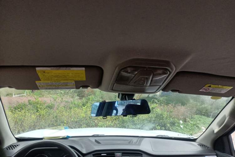 Used SAIC MAXUS T70 2021 2.0T Diesel Automatic 4x4 Elite Version with Long Bed and High Ground Clearance
