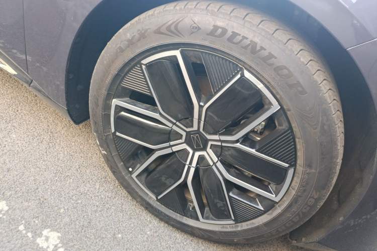 Used Avatr 12 2025 Max Extended-Range Edition Right Front Wheel Hub