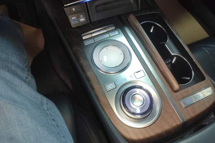 Used Genesis G80 2021 2.5T Four-Wheel Drive Flagship Edition
