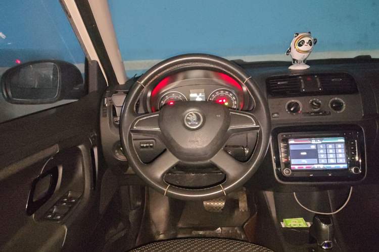 Used Skoda Fabia 2014 1.6L Automatic Sport Edition
