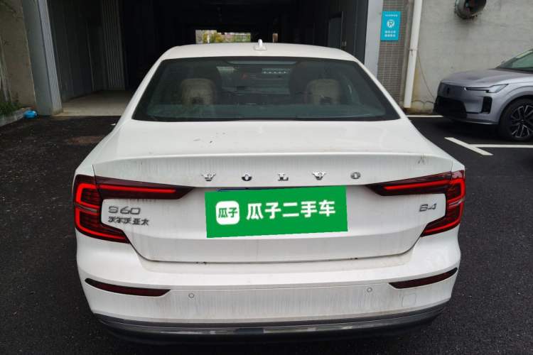 Used Volvo S60 2025 B4 Zhiyuan Luxury Edition Rear