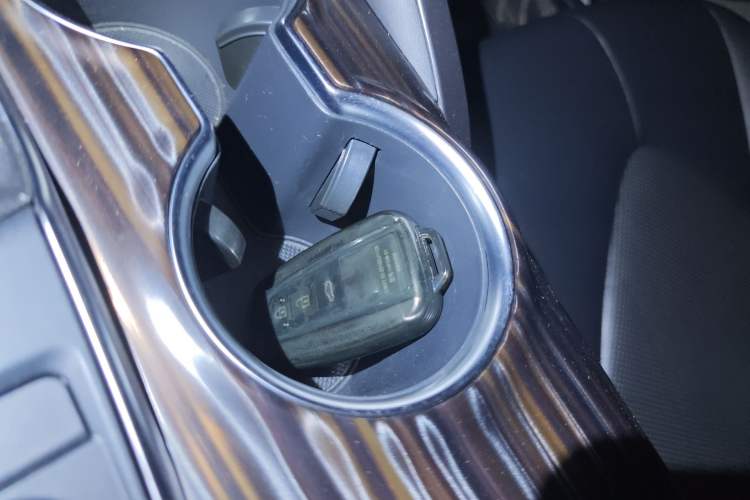 Used Toyota Camry 2019 2.0G Luxury Edition China VI Standard Vehicle Key