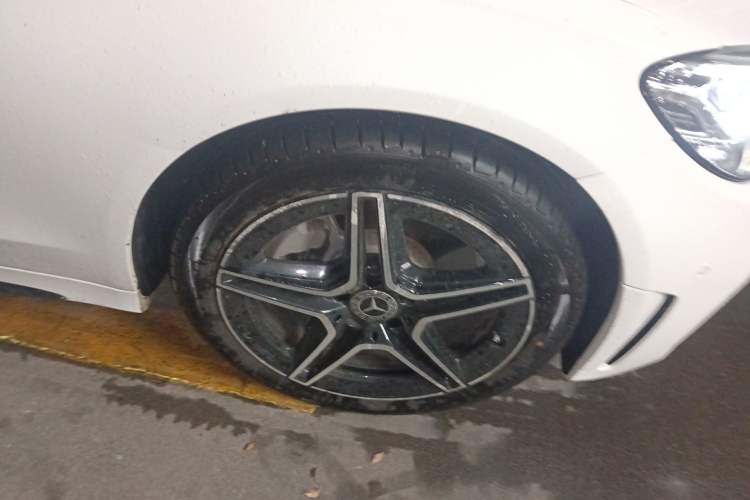 Used Mercedes-Benz C-Class 2021 C 260 Star Edition Right Front Wheel Hub