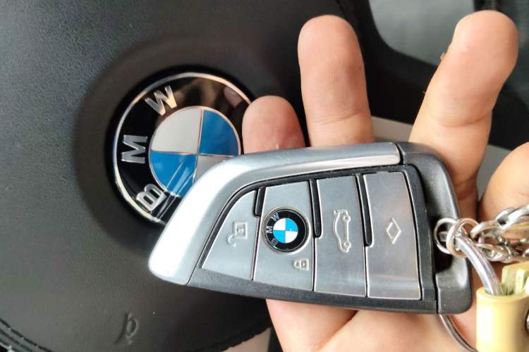 Used BMW 5 Series 2021 525Li M Sport Package Vehicle Key