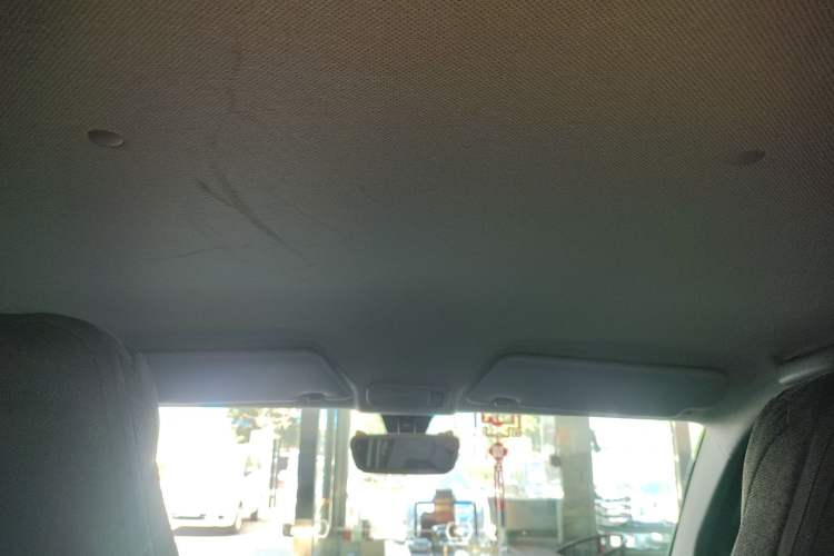 Used Wuling Hongguang MINIEV 2022 Macaron Premium Model – Lithium Iron Phosphate Headliner