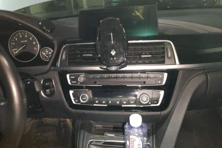 Used BMW 3 Series 2019 320Li Fashion Model Audio And AC Panel
