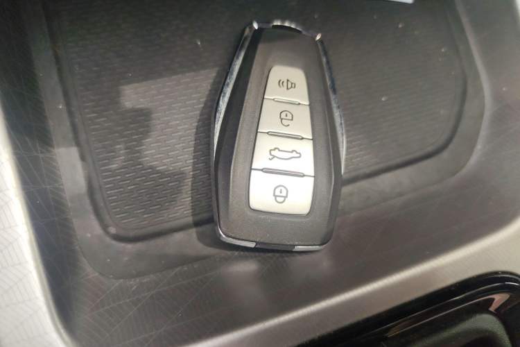 Used Geely Auto Emgrand 2022 4th Generation 1.5L CVT Flagship Model Vehicle Key