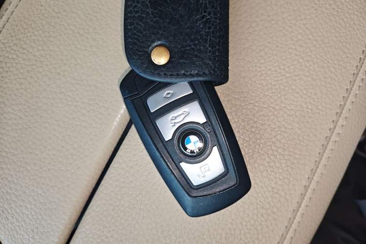 Used BMW 5 Series 2012 530Li Leading Model Vehicle Key