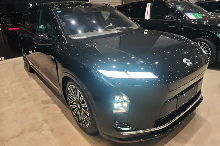 Used Nio ES8 2026 Model 6-seat Executive Luxury Edition Front Right 45 Deg