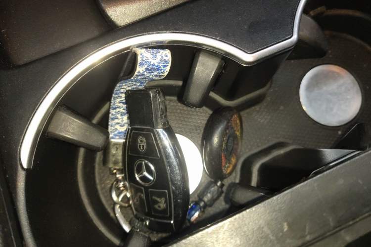 Used Mercedes-Benz M-Class 2014 ML 320 4MATIC Vehicle Key