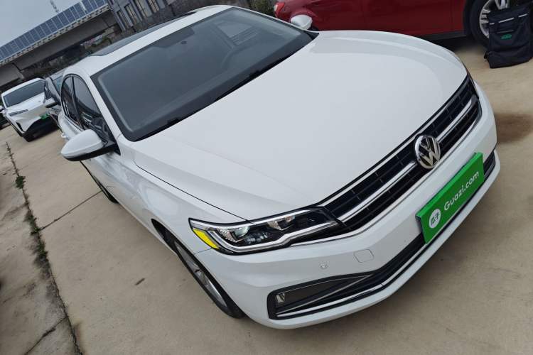 Used Volkswagen Bora 2020 1.5L Automatic Comfort Model Front Right 45 Deg