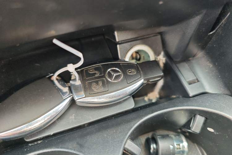 Used Mercedes-Benz C-Class 2016 C 200 L Sport Edition Interior 1