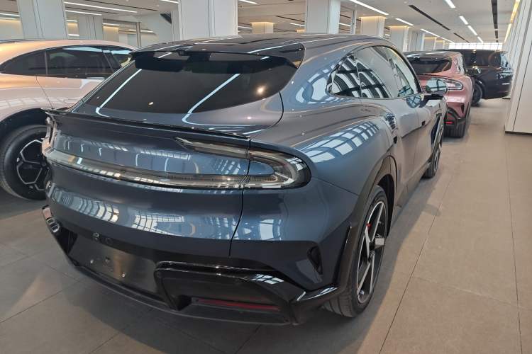 Used Xiaomi Auto YU7 2025 Ultra-Long Range High-Performance All-Wheel-Drive Max Edition