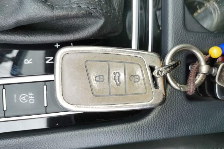 Used Volkswagen Magotan 2018 330TSI DSG Advanced Model Vehicle Key