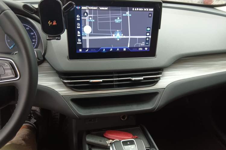 Used Hongqi E-QM5 2024 500km Range Edition Audio And AC Panel