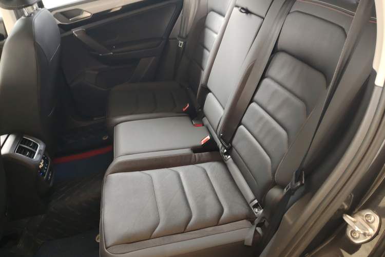 Used Volkswagen Tayron 2021 330TSI Two-Wheel Drive Luxury Smart Connectivity Version