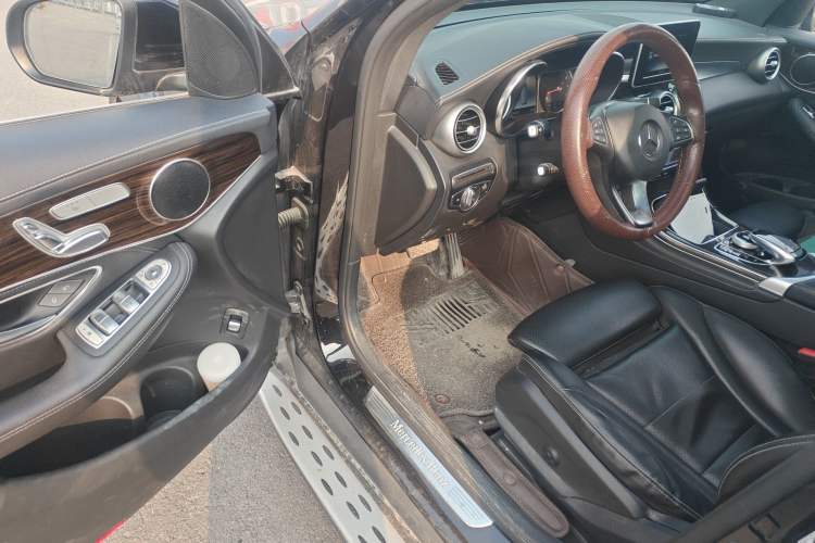 Used Mercedes-Benz GLC 2019 GLC 260 L 4MATIC Dynamic Model