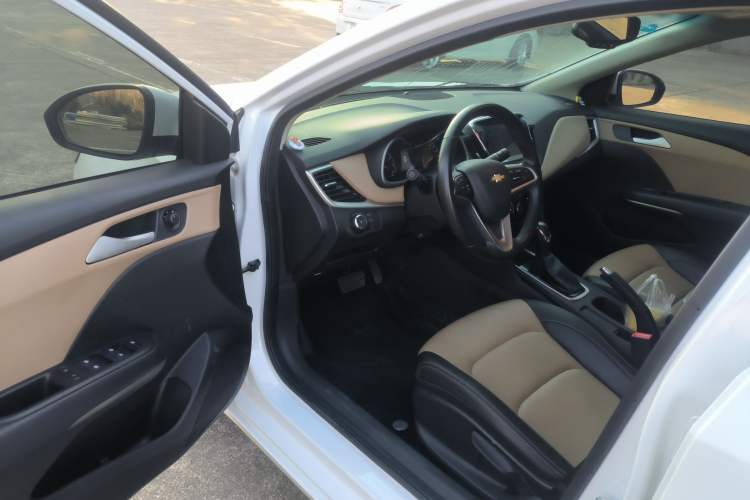 Used Chevrolet Monza 2020 320 Automatic Enjoyment Edition Driver Seat