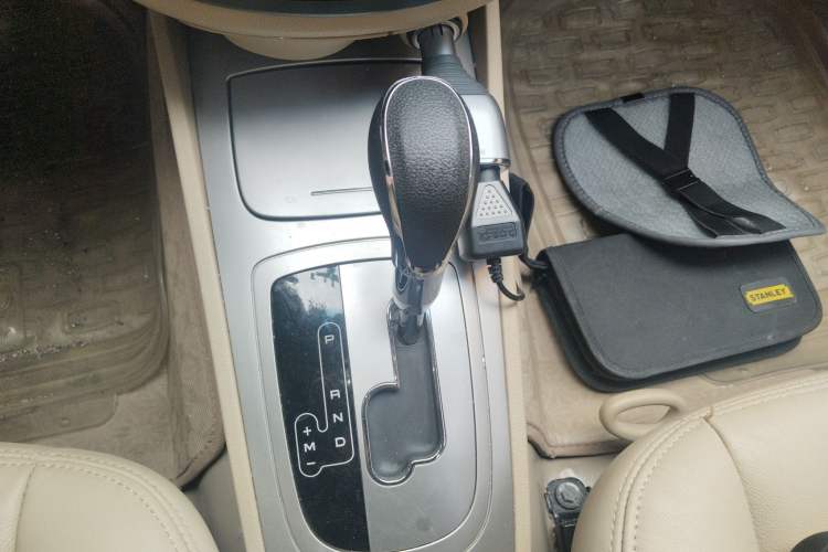 Used Buick Excelle 2013 1.5L Automatic Classic Model
