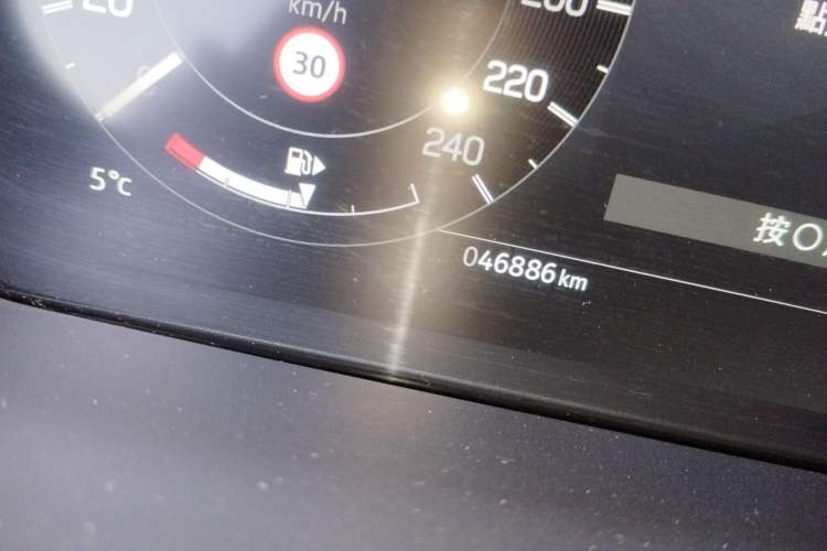 Used Land Rover Discovery 2023 Revised Version 360 PS R-Dynamic S