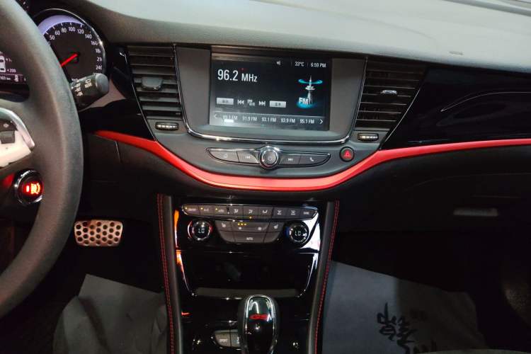 Used Buick Verano 2016 Hatchback GS 20T Dual-Clutch Passionate Sporty Model Audio And AC Panel