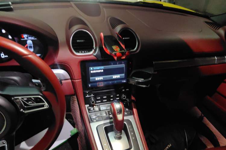 Used Porsche 718 2018 Boxster 2.0T Audio And AC Panel