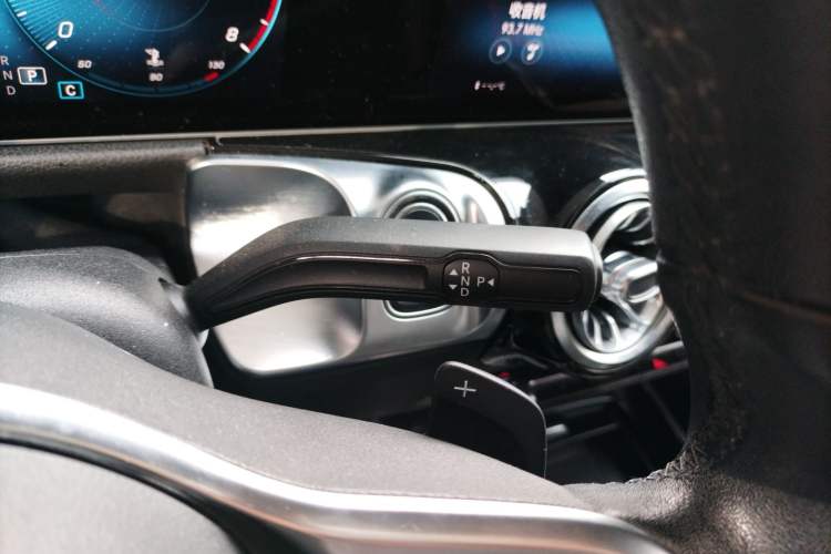 Used Mercedes-Benz GLB 2020 GLB 180 Fashion Model Gear Lever