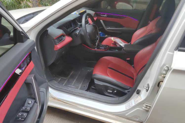 Used Dongfeng Aeolus Yixuan 2021 230T Automatic Dream-Chasing Rider Edition
