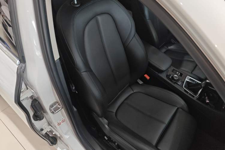 Used BMW 1 Series 2018 118i Sport Edition
