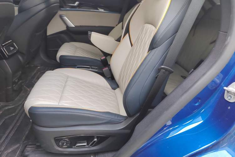 Used BYD Tang New Energy 2022 EV 635 km All-Wheel-Drive Flagship Model