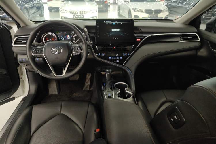 Used Toyota Camry 2023 2.0G Luxury Edition