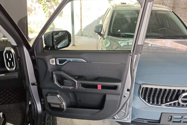 Used JETOUR Traveler 2023 2.0T All-Wheel-Drive CrossPRO
