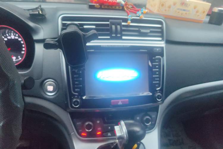 Used Haval H6 2015 Sport Edition 1.5T Automatic Two-Wheel Drive Luxury Model