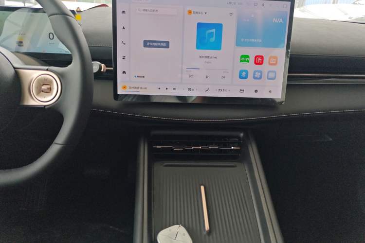 Used Baojun Yunhai 2024 140km Plug-in Hybrid Version Audio And AC Panel