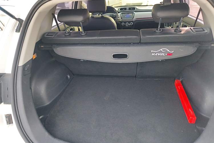 Used Haval H2 2018 Chuanxiang Edition Blue Badge 1.5T Dual-Clutch Two-Wheel Drive Fashionable Model