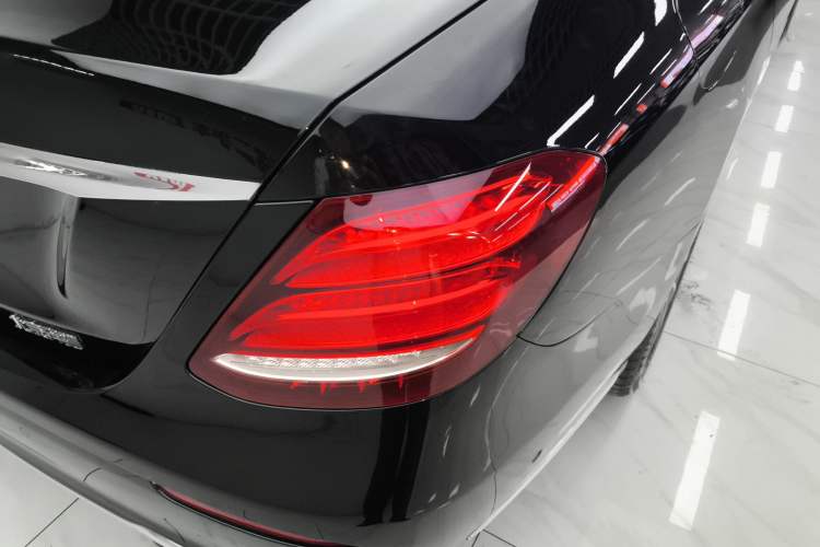 Used Mercedes-Benz E-Class 2018 E 200 L
