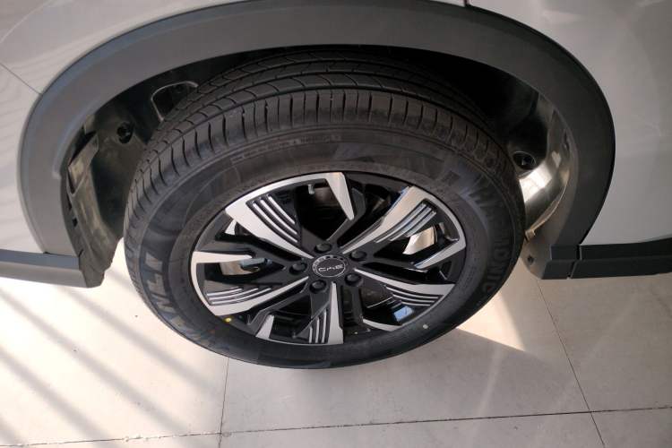 Used BYD Sealion 05 DM-i 2025 DM-i Smart Drive 75KM Luxury Model Right Rear Wheel Hub