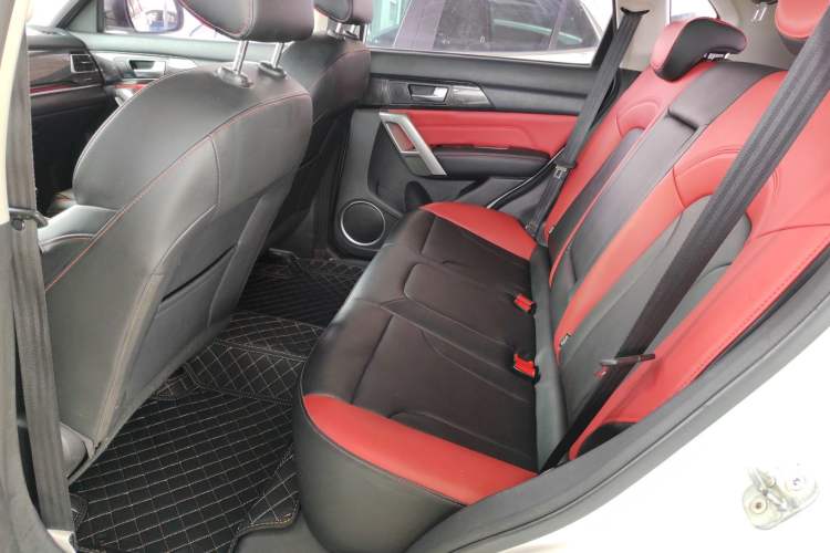 Used Haval H2 2018 Blue-Label 1.5T Dual-Clutch Two-Wheel-Drive Luxury Model Left Rear Seat