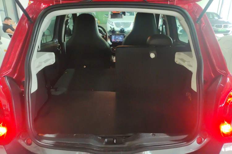 Used smart forfour 2018 1.0L 52kW Passion Edition Trunk